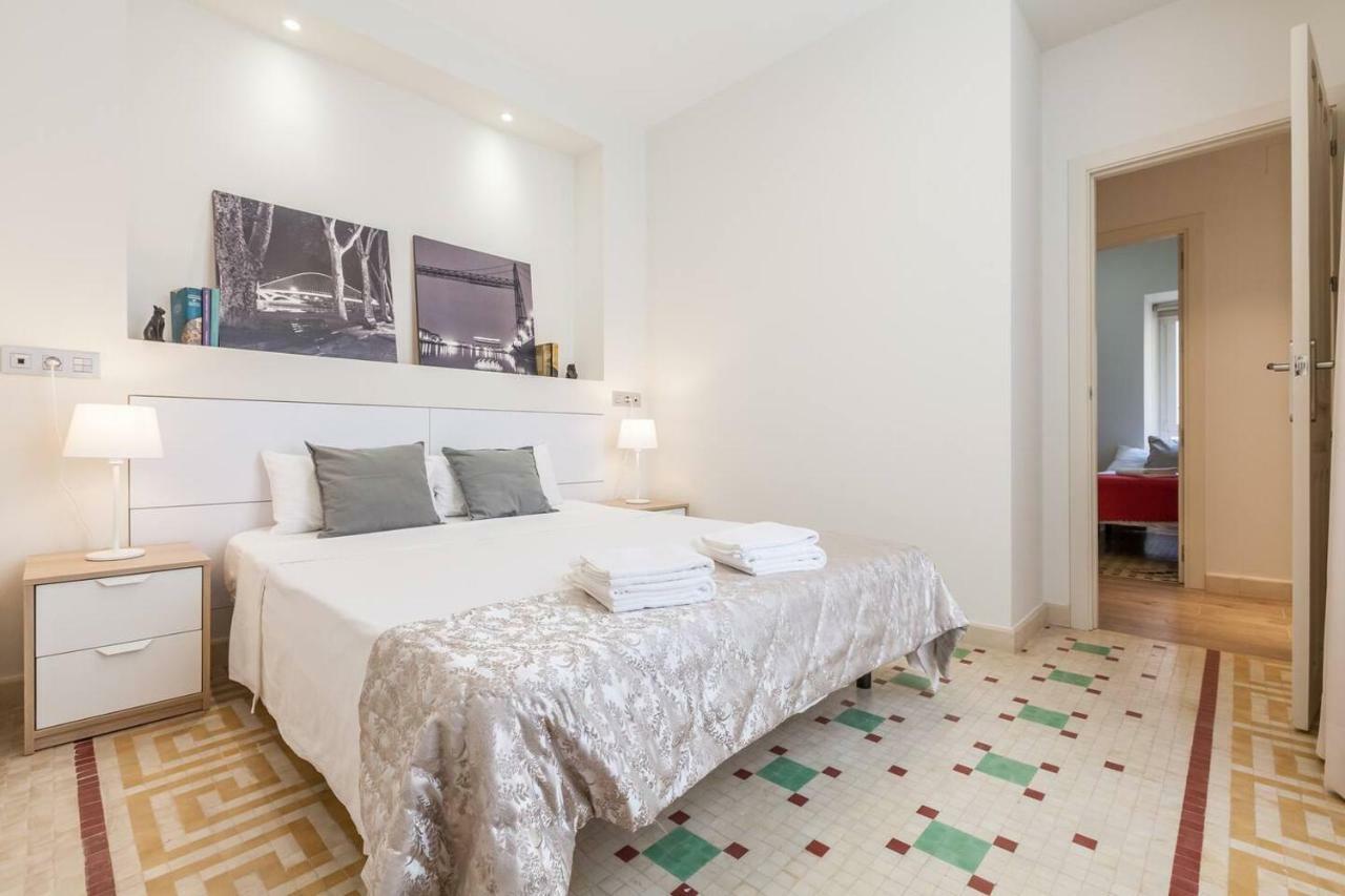 Apartamento T2, Tirso de Molina, luminoso y tranquilo Sevilla Exterior foto